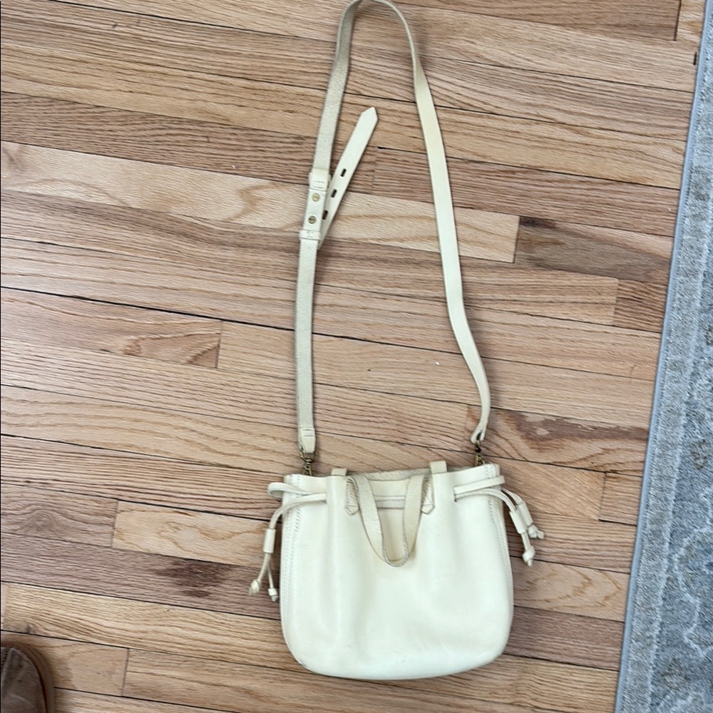 Madewell Essential Bucket Bag in white